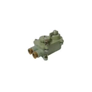 Watertight USCG RS Receptacle Switch 3 Pin.jpg